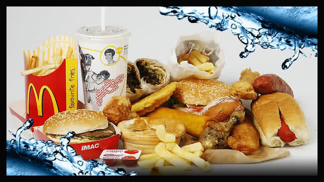 Junk food causes bloating, too. Doesn’t that scare you? Junk food causes bloating, too. Doesn’t that scare you?